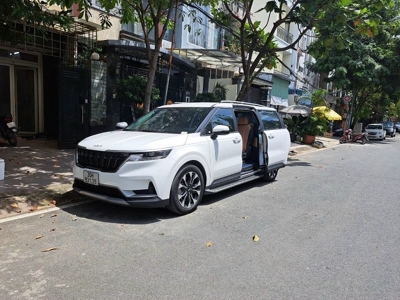 Thuê Xe Ra Sân Bay Tân Sơn Nhất​