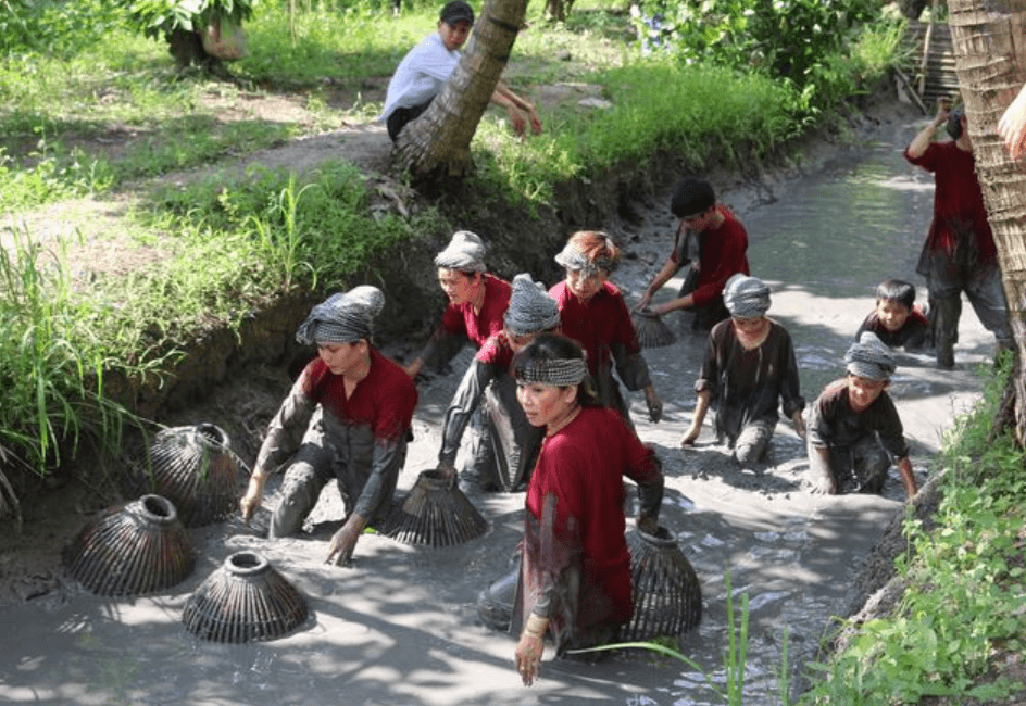 Thuê Xe 16 Chỗ Hậu Giang