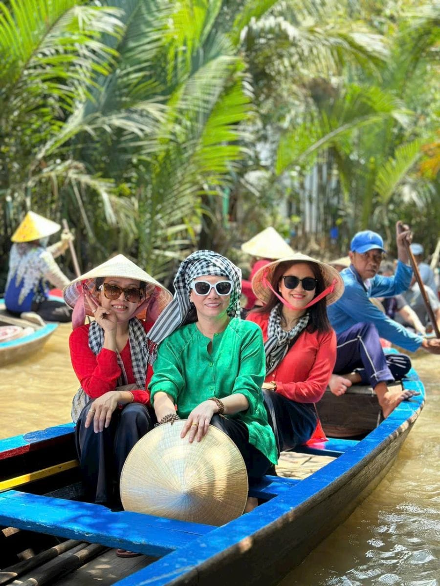 Thuê Xe Cần Thơ Đi Bến Tre Tham Quan Cù Lao